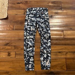 Closet clearout‼️Lululemon running leggings